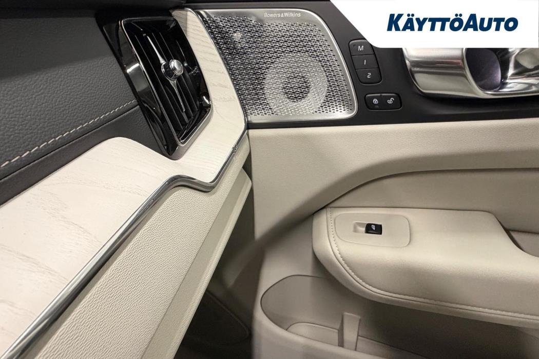 VOLVO XC60 2027