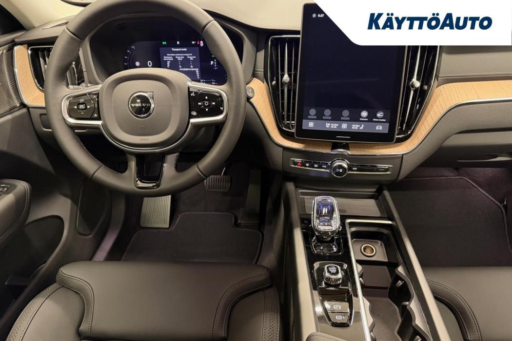 VOLVO XC60 2027
