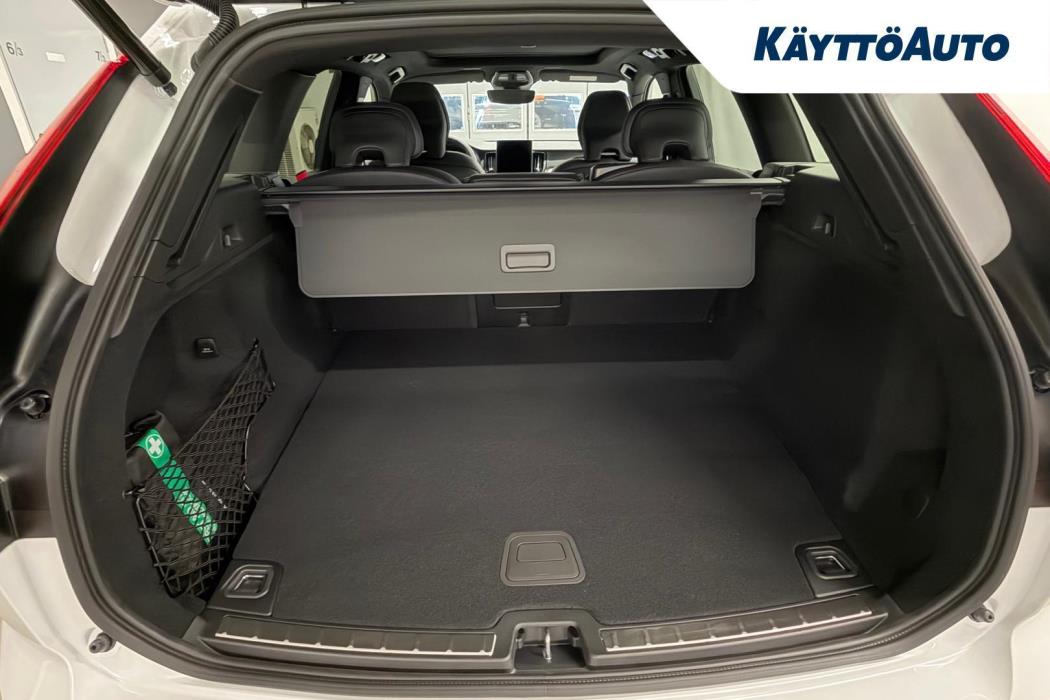 VOLVO XC60 2027