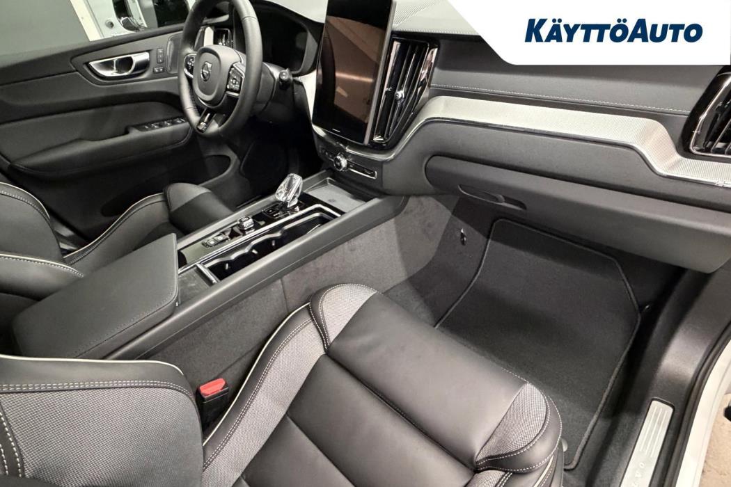VOLVO XC60 2027