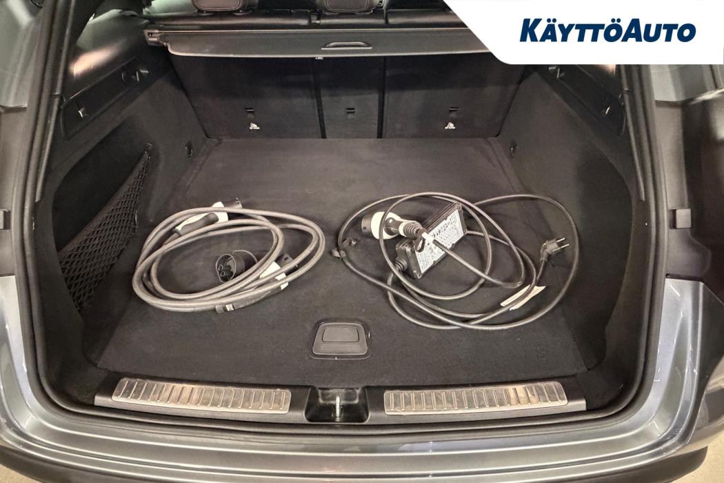 MERCEDES-BENZ EQC 2020