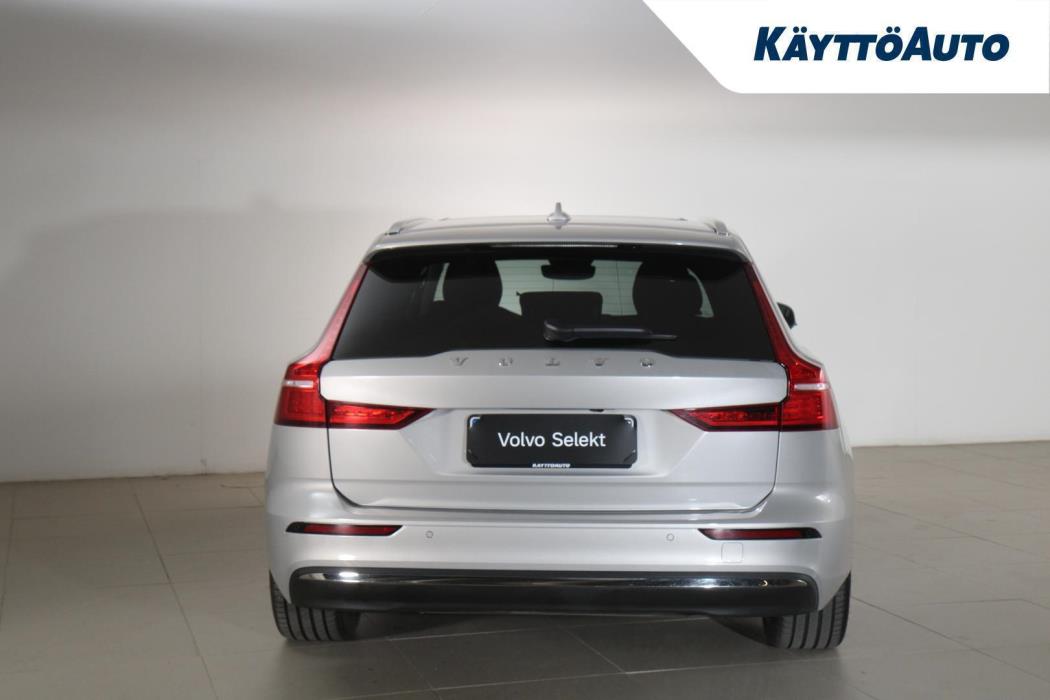VOLVO V60 2024