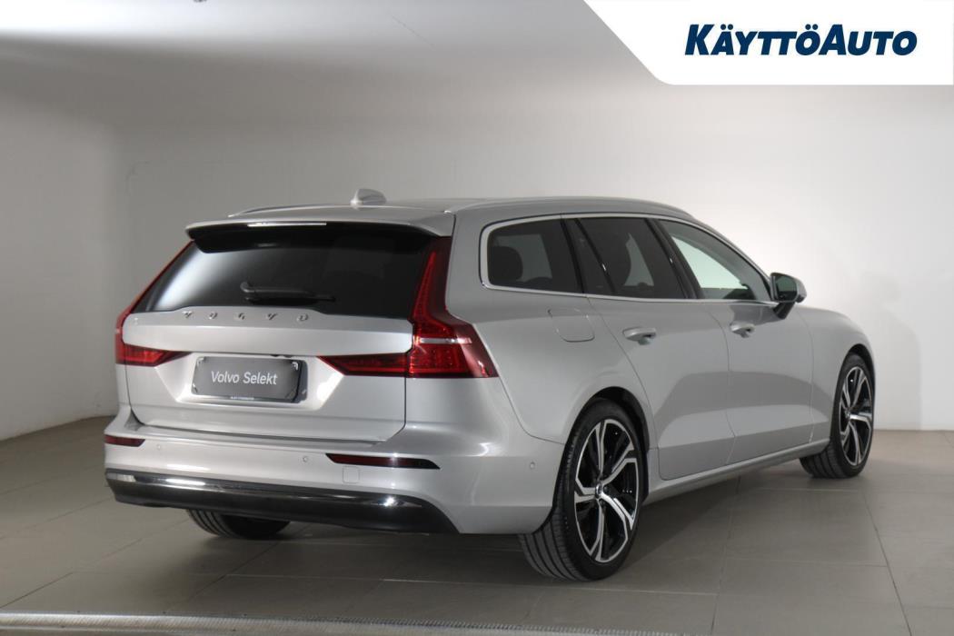 VOLVO V60 2024