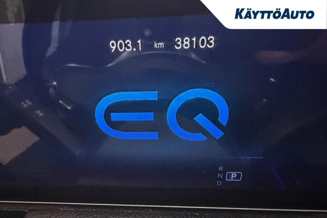 MERCEDES-BENZ EQA 2021