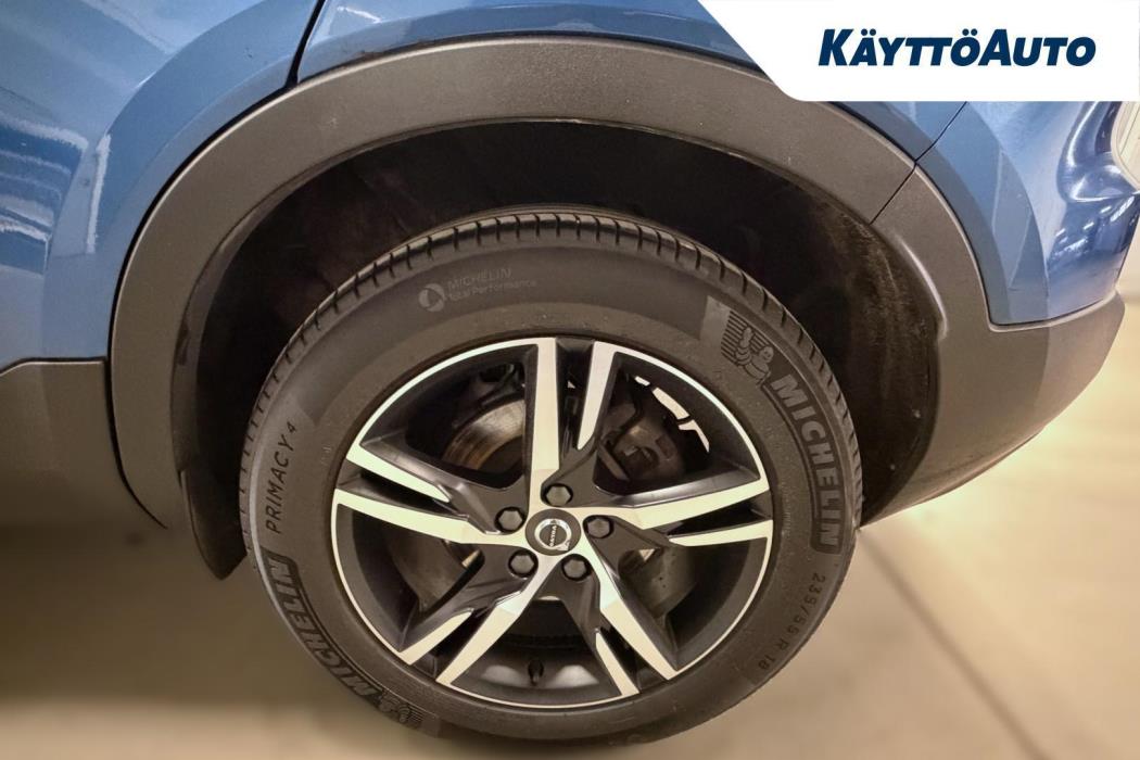 VOLVO XC40 2019