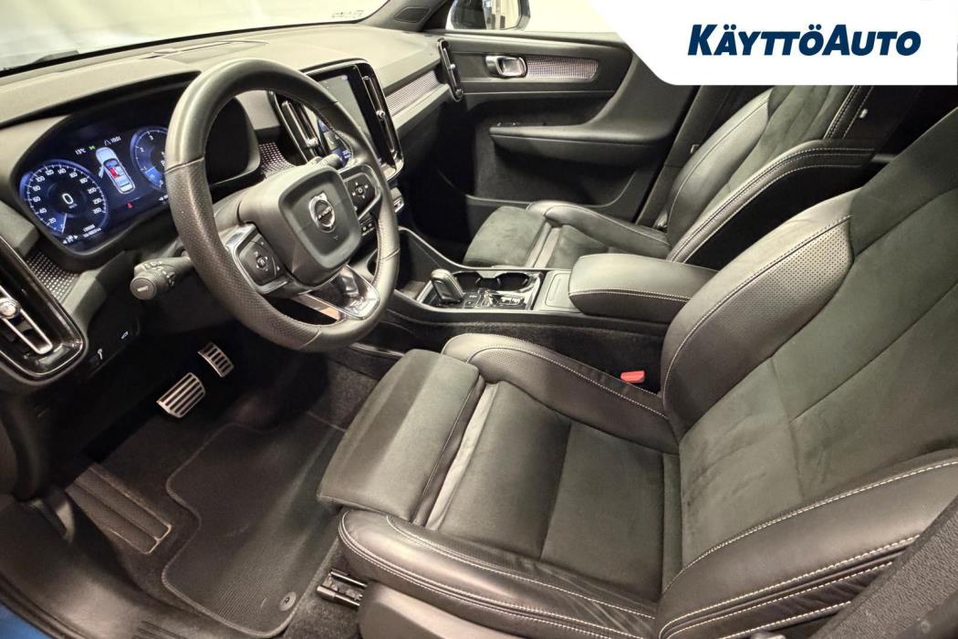 VOLVO XC40 2019