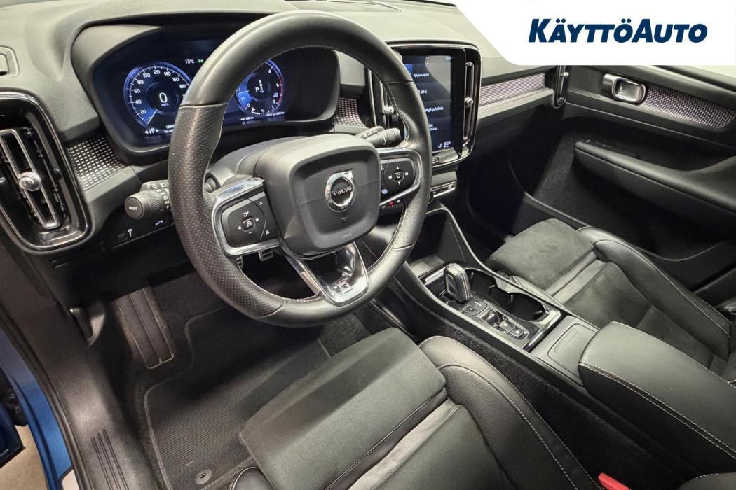VOLVO XC40 2019