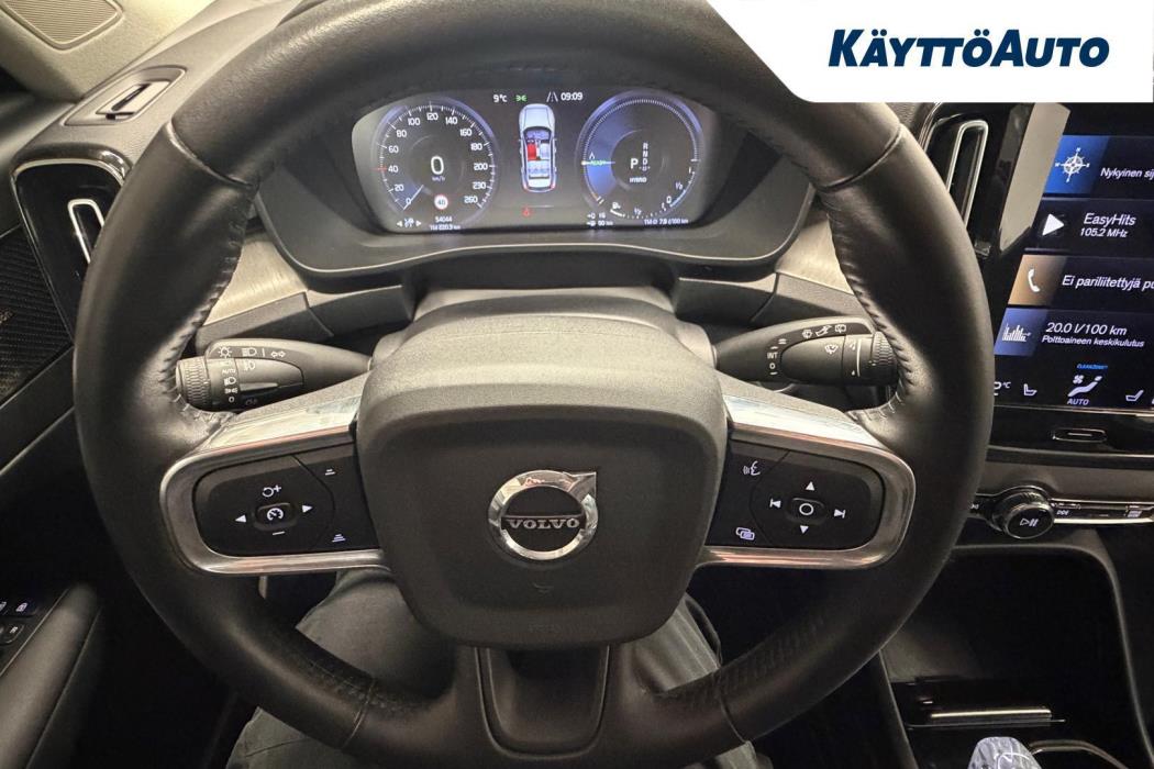 VOLVO XC40 2021