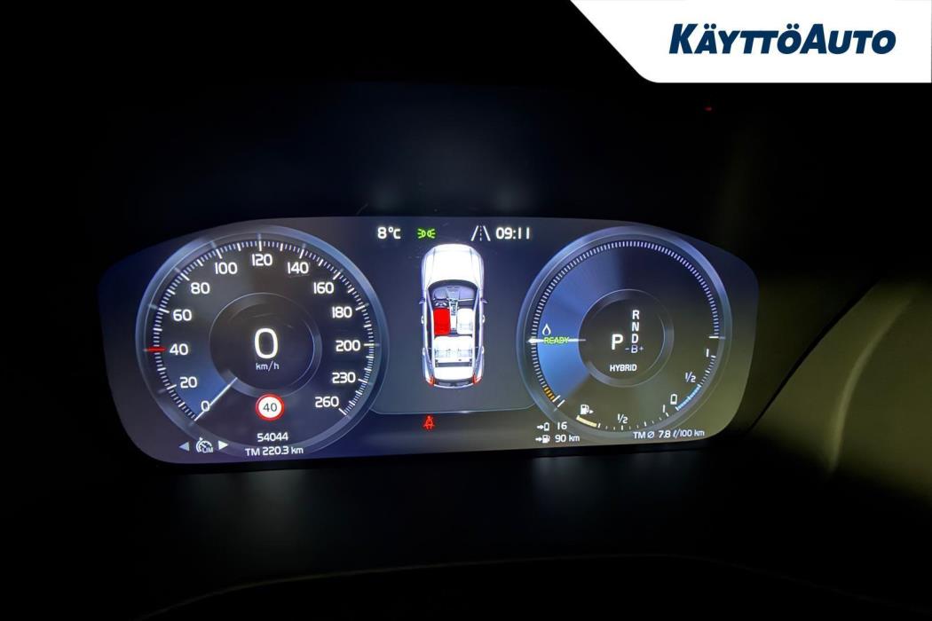 VOLVO XC40 2021