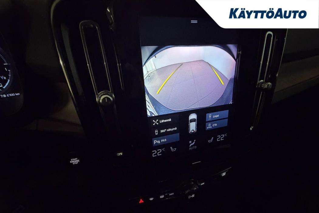 VOLVO XC40 2021