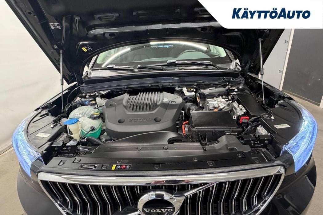 VOLVO XC40 2021