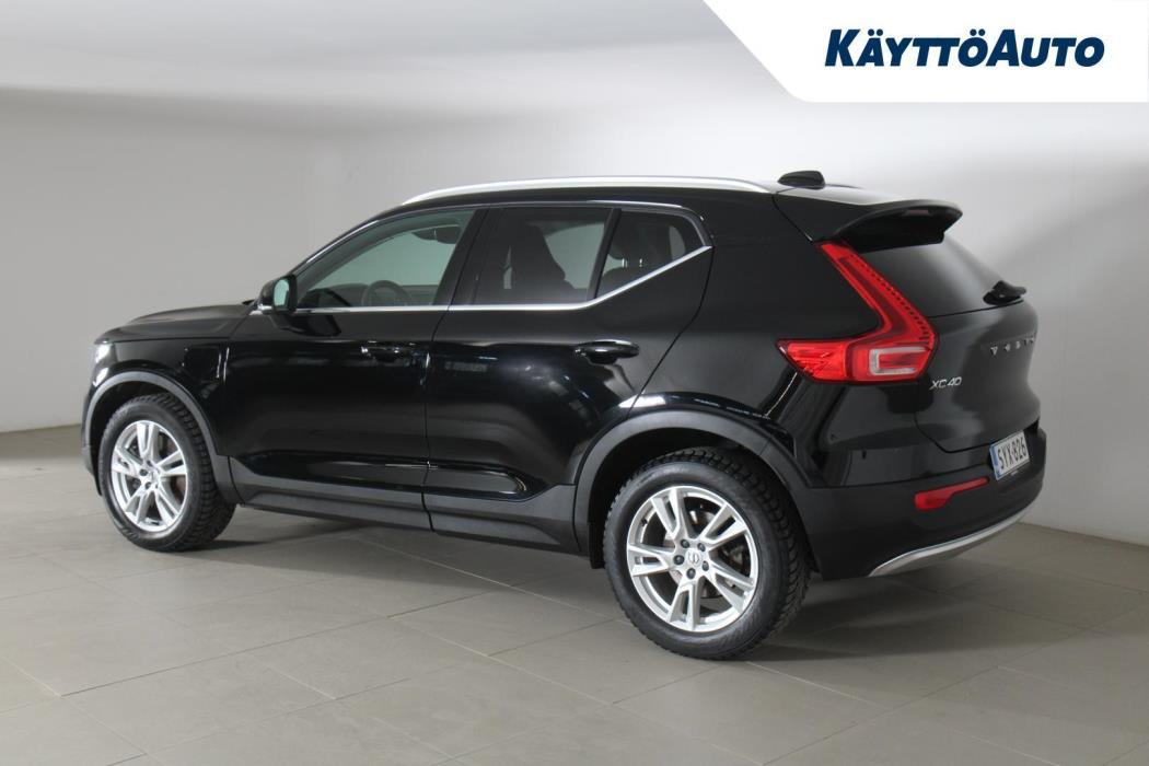 VOLVO XC40 2021