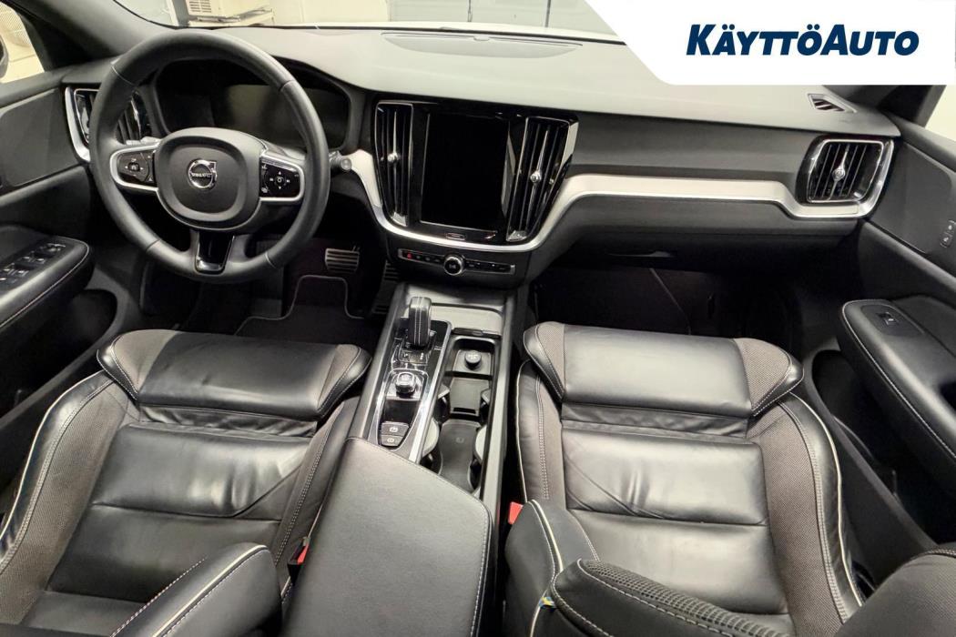 VOLVO V60 2022