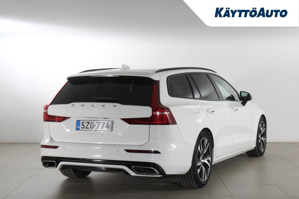 VOLVO V60 2022