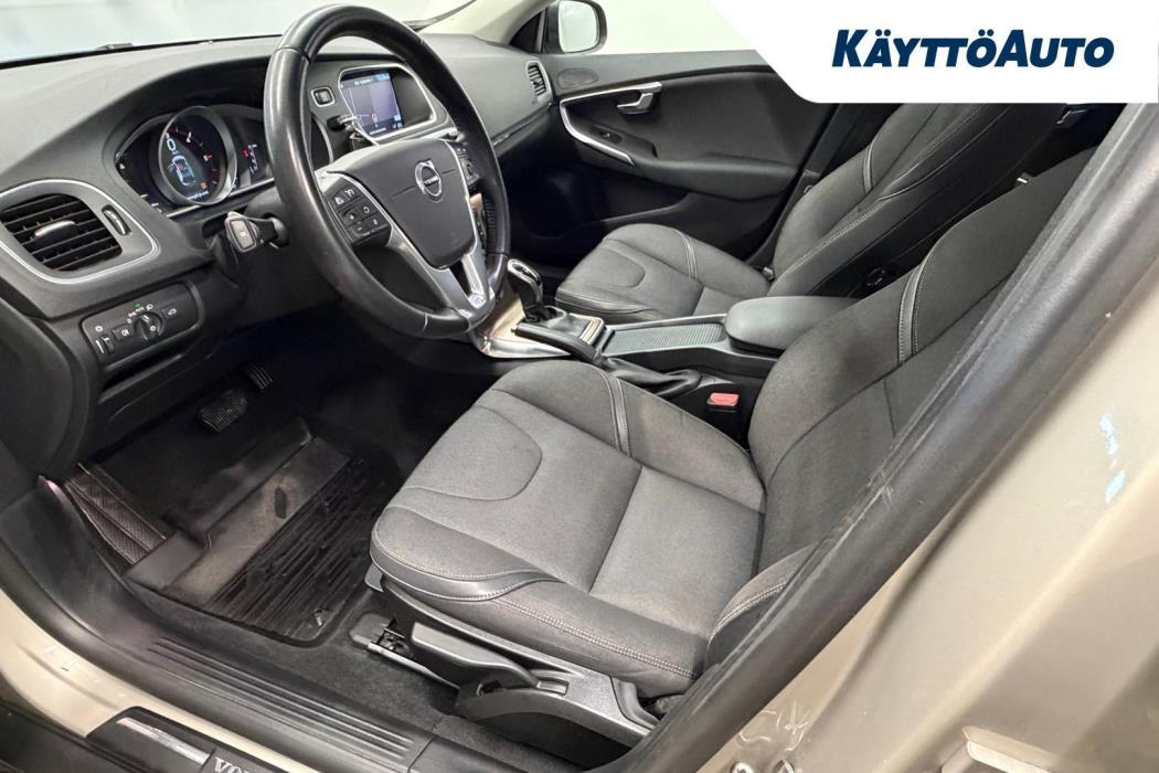 VOLVO V40 Cross Country 2016