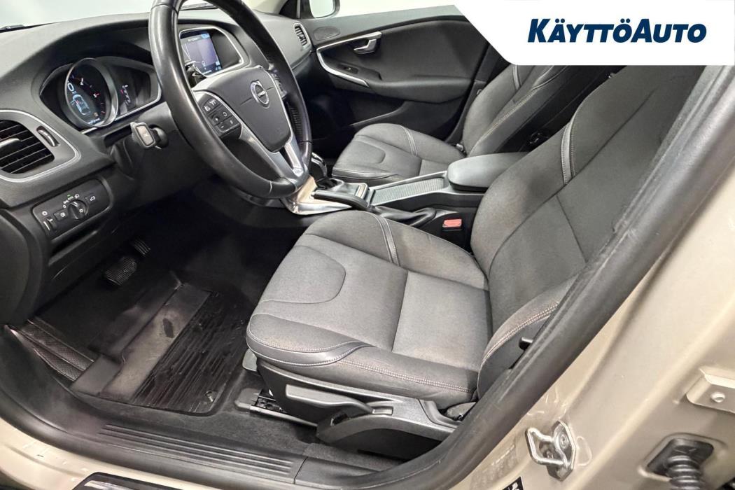 VOLVO V40 Cross Country 2016