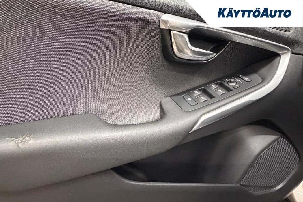 VOLVO V40 Cross Country 2016