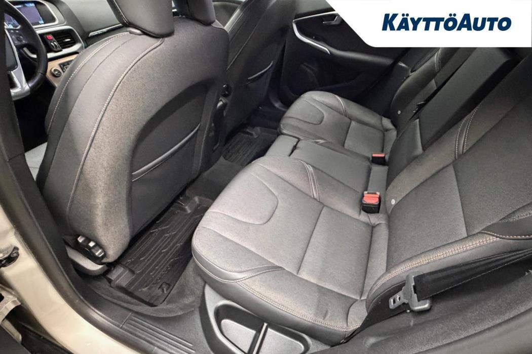 VOLVO V40 Cross Country 2016