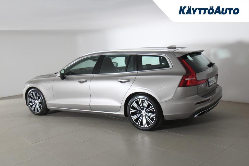 VOLVO V60 2020