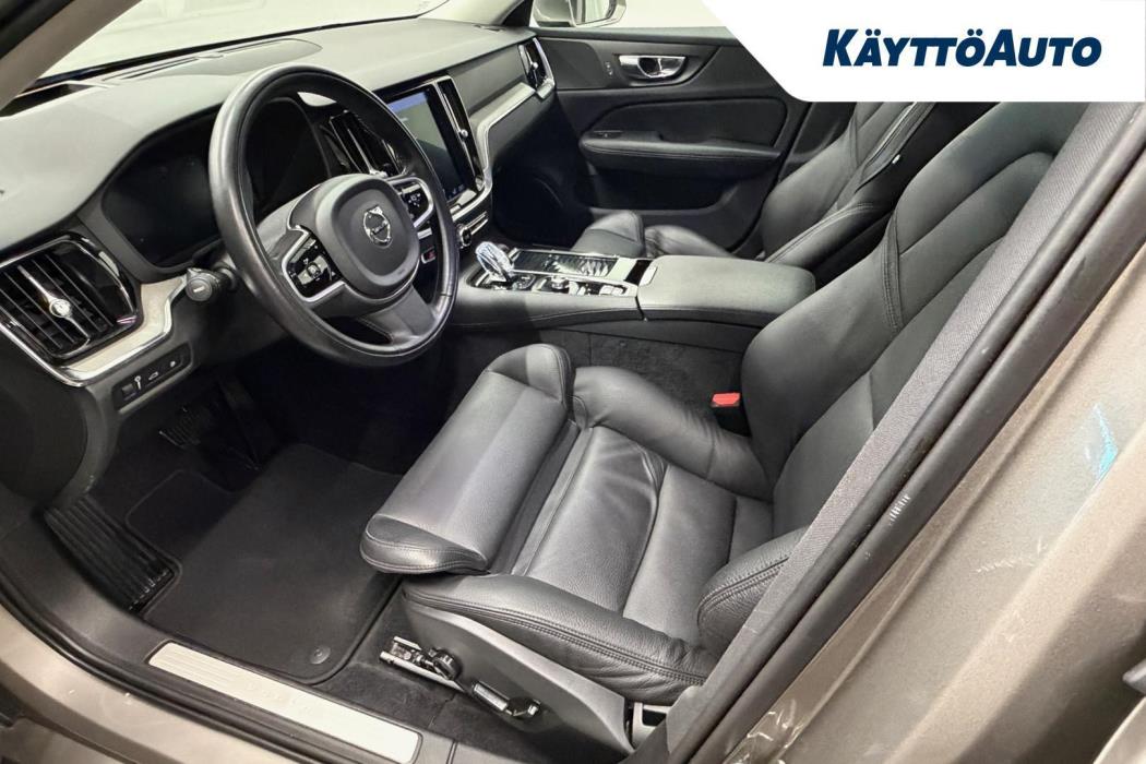 VOLVO V60 2020