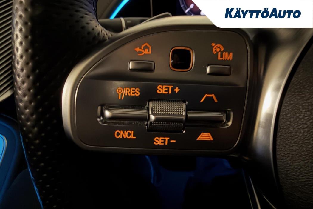 MERCEDES-BENZ EQC 2020