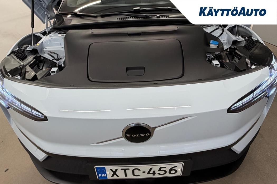 VOLVO EX30 2025