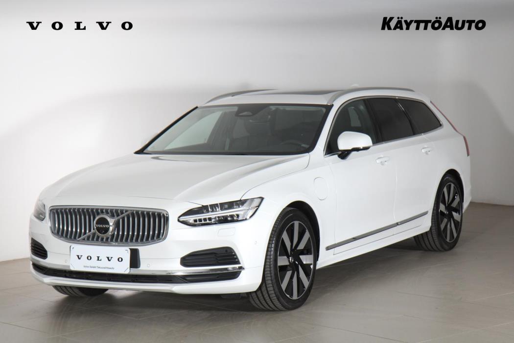 VOLVO V90 2025