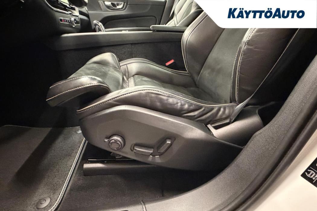 VOLVO XC60 2019
