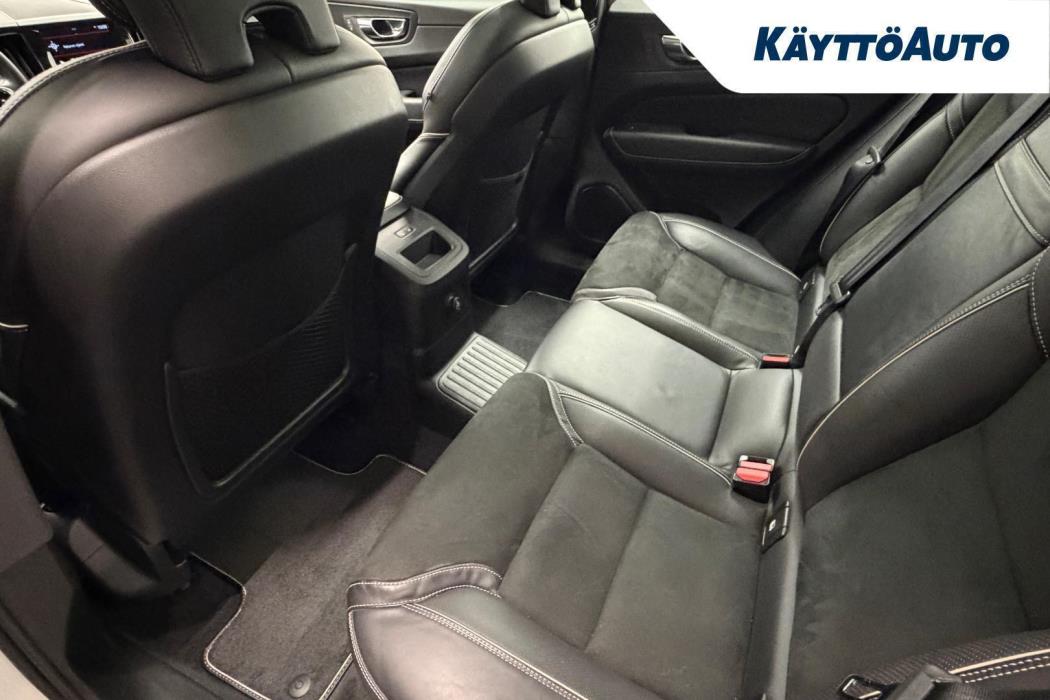 VOLVO XC60 2019