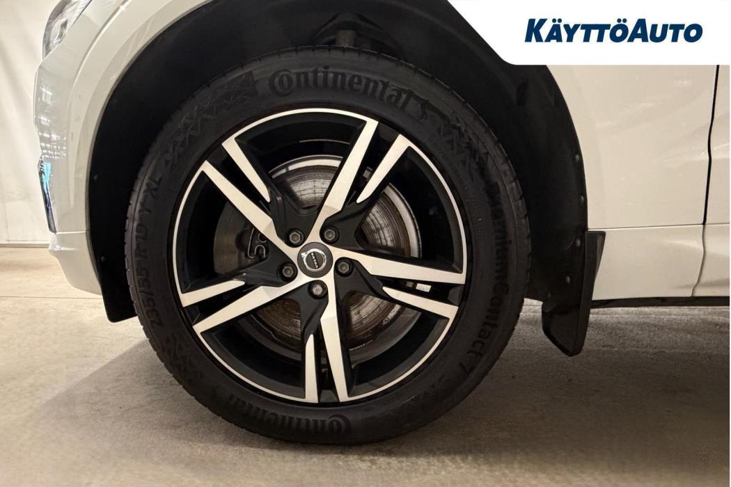 VOLVO XC60 2019