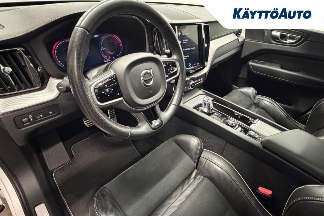VOLVO XC60 2019