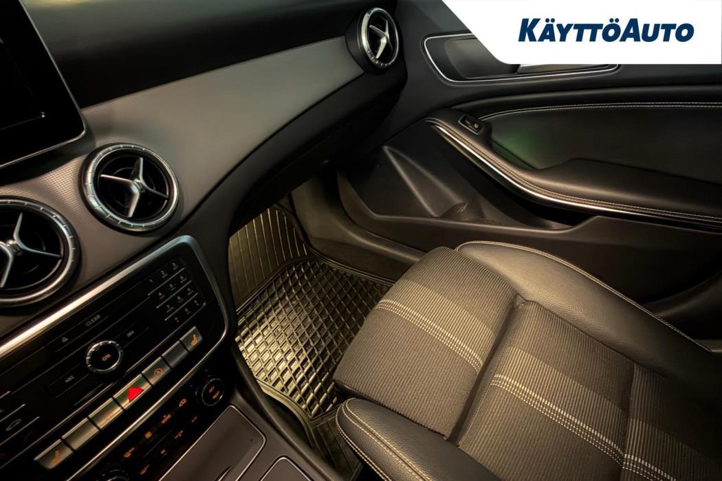 MERCEDES-BENZ CLA 2017