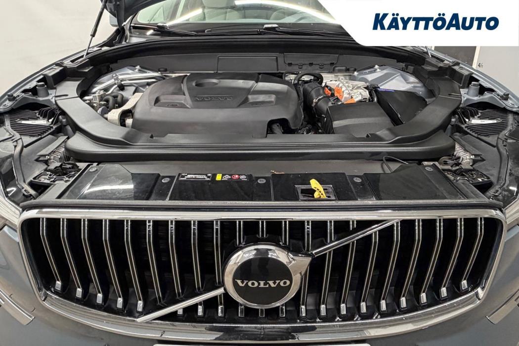 VOLVO XC60 2022
