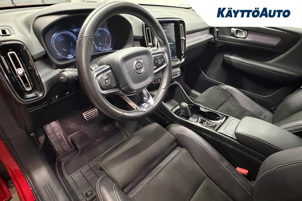 VOLVO XC40 2019
