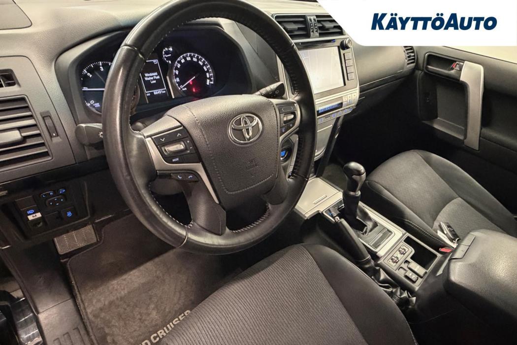 TOYOTA Land Cruiser 2019