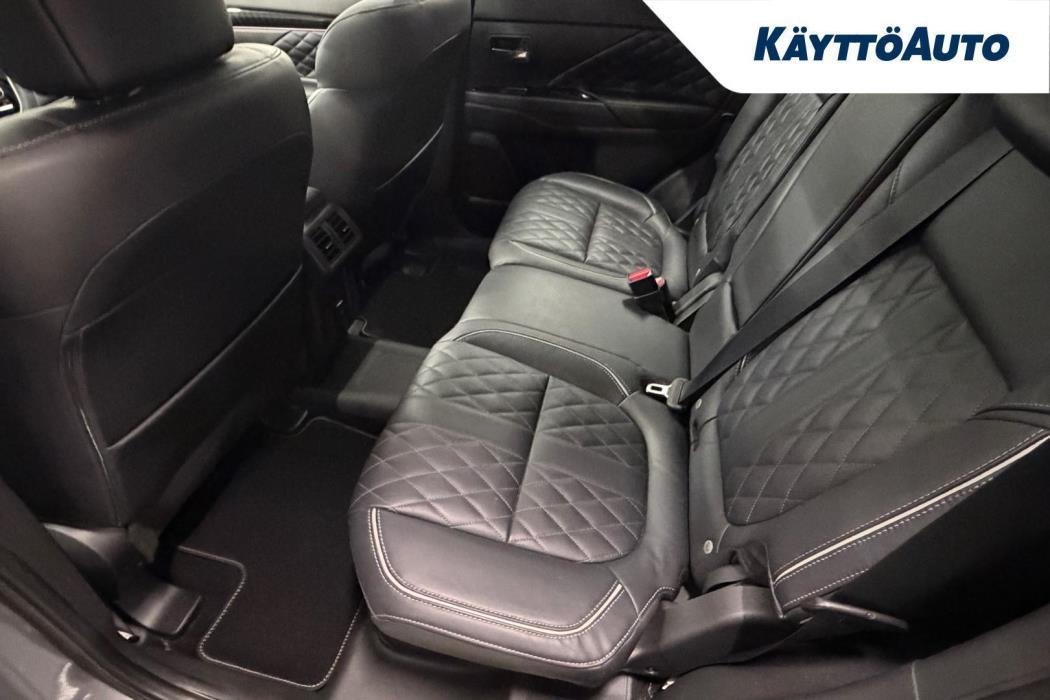 MITSUBISHI Outlander PHEV 2020