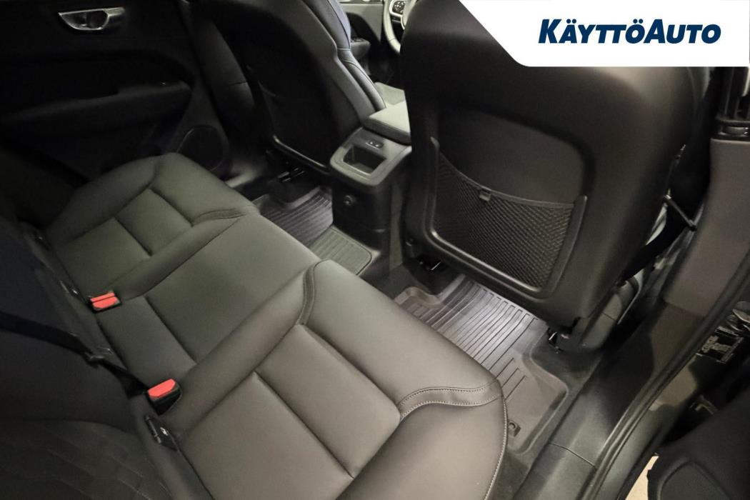 VOLVO XC60 2026