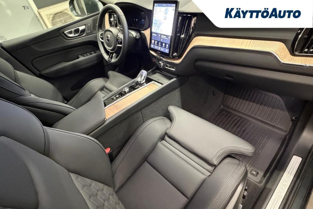 VOLVO XC60 2026