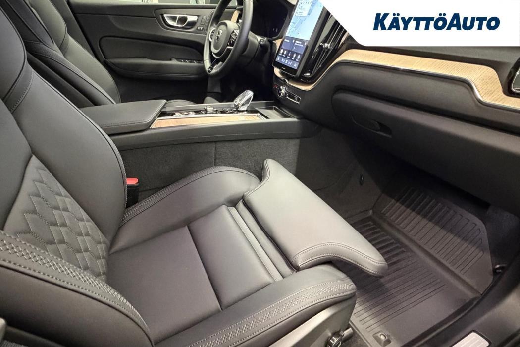 VOLVO XC60 2026