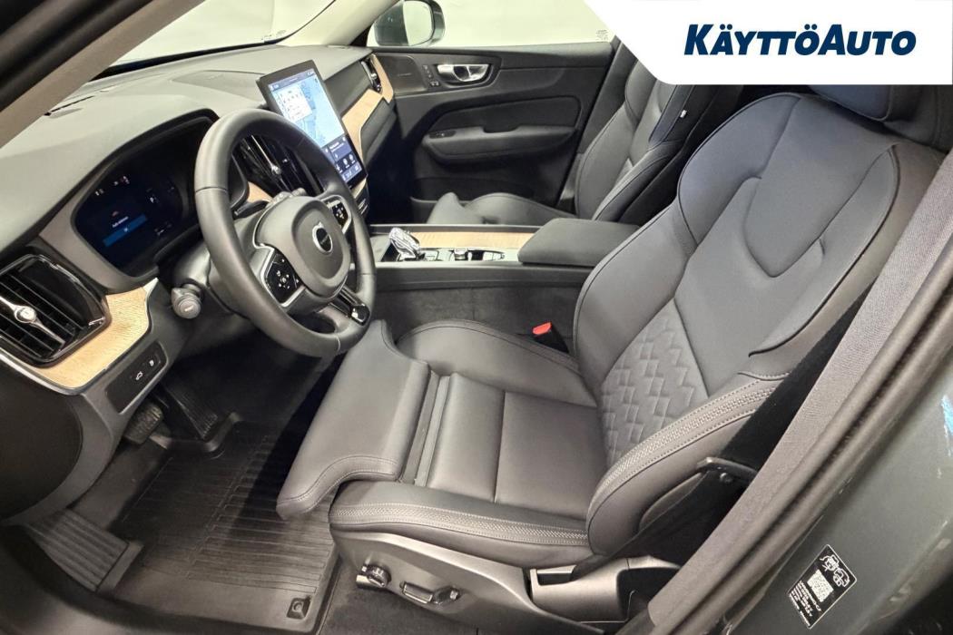VOLVO XC60 2026