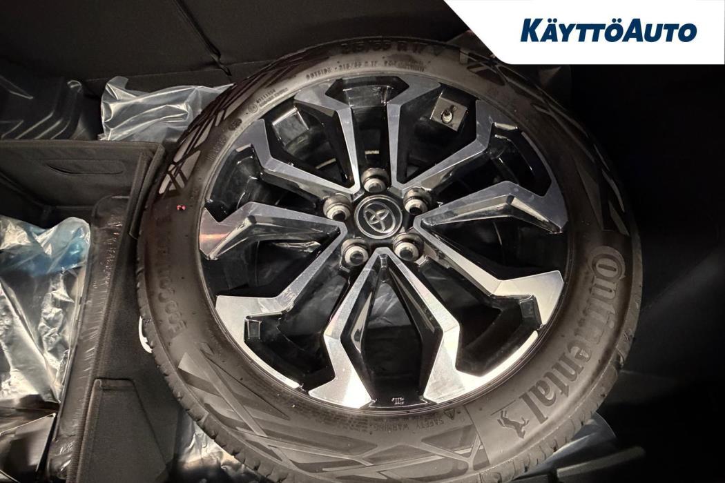 TOYOTA Yaris Cross 2025