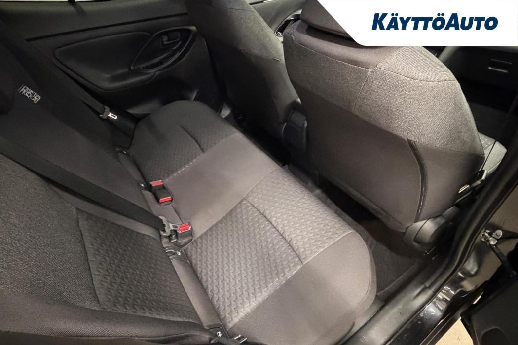 TOYOTA Yaris Cross 2025