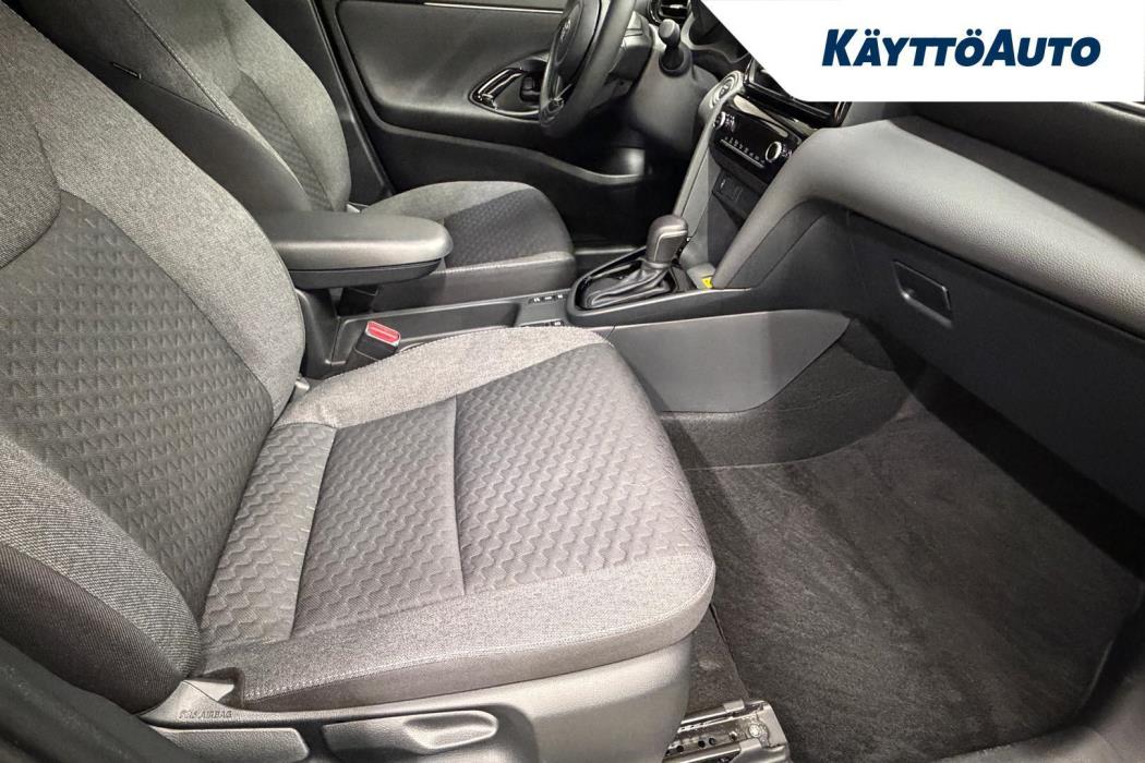 TOYOTA Yaris Cross 2025