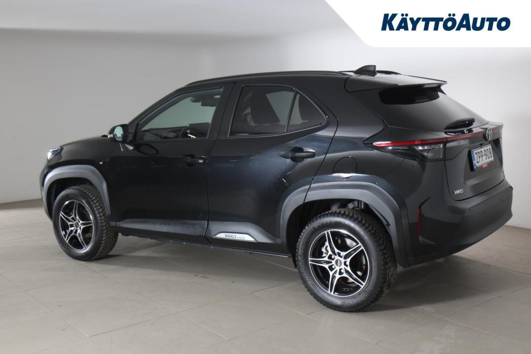 TOYOTA Yaris Cross 2025