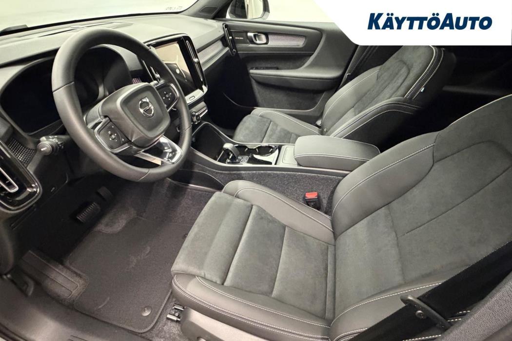 VOLVO EX40 2026