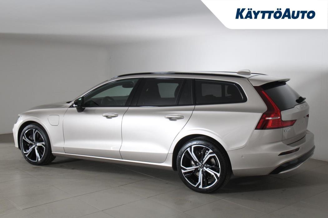 VOLVO V60 2026