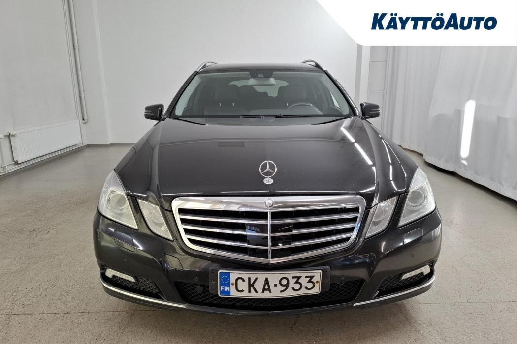 MERCEDES-BENZ E 2010