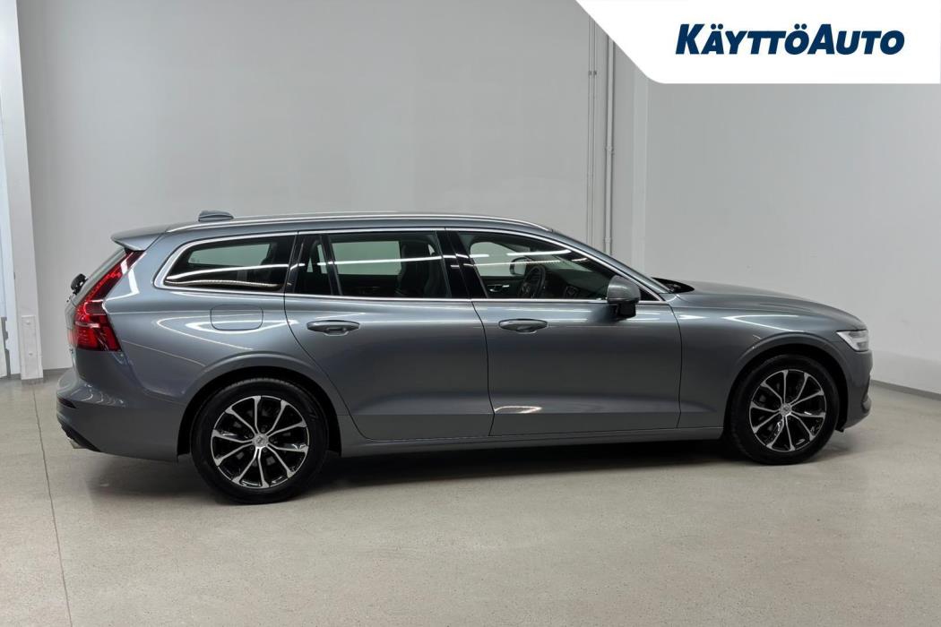 VOLVO V60 2021