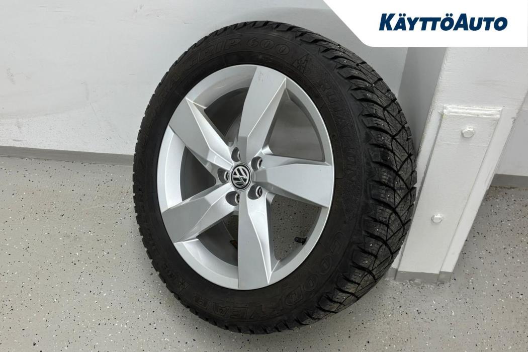 VOLKSWAGEN T-Cross 2019