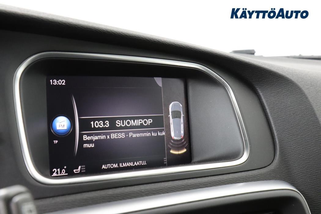VOLVO V40 2018